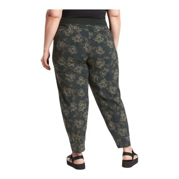 Athleta Trekkie North Jogger Pants Terra Firma Olive Green Plus Size 26 NWOT - Picture 2 of 8